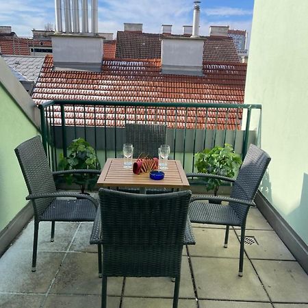 Апартаменты Dachterrasse Fuer 4 Personen Вена Экстерьер фото