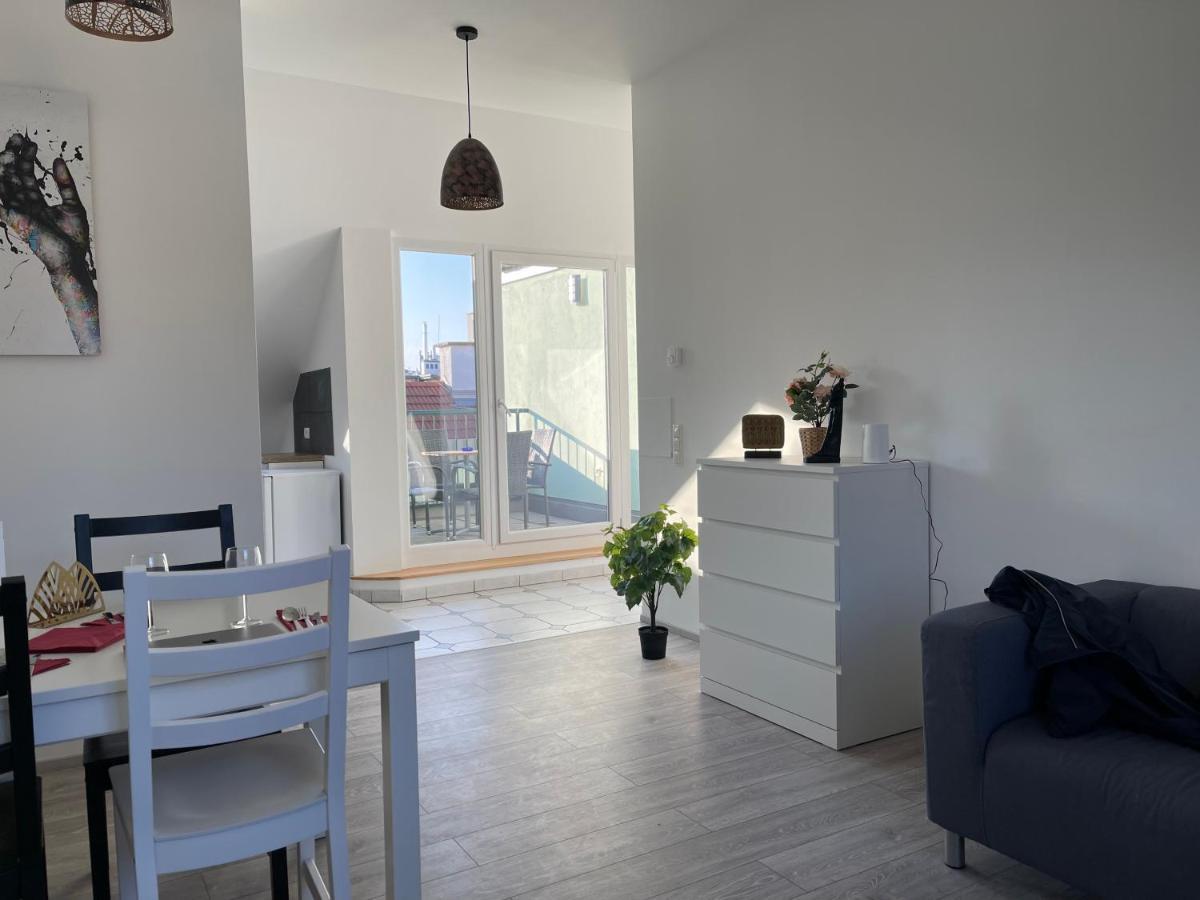 Апартаменты Dachterrasse Fuer 4 Personen Вена Экстерьер фото